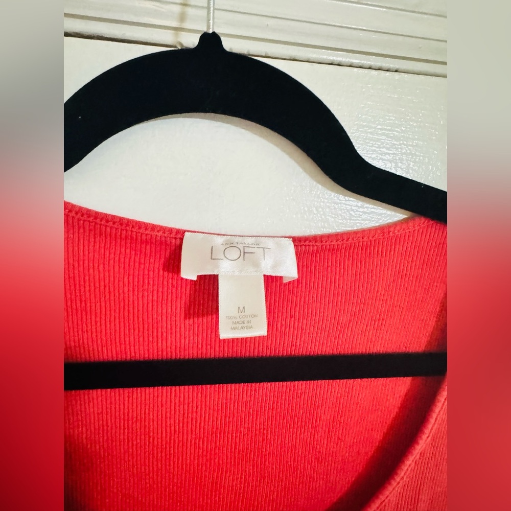 👑 MEDIUM LOFT Vibrant Red Tank Top by - Picture 2 of 10